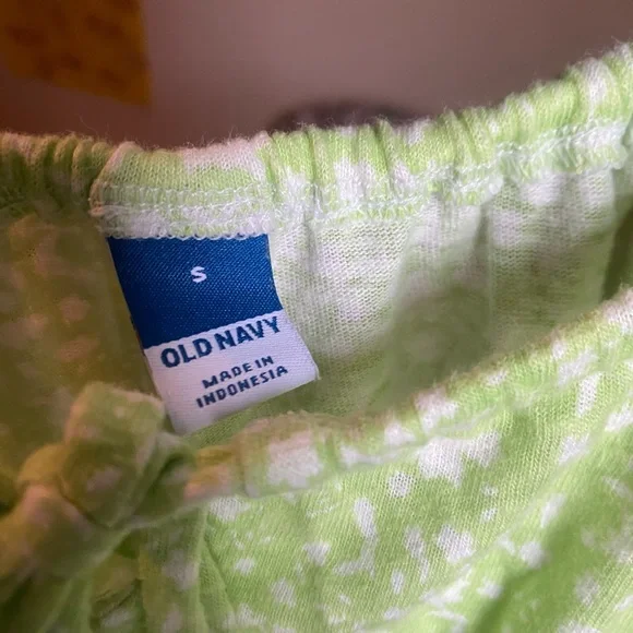 Green Floral Sleeveless Cami Top Blouse - Picture 3 of 4